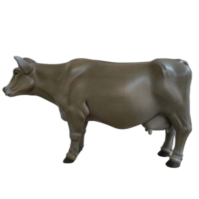 Realizzazione di una mucca finta in 3d da esposizione