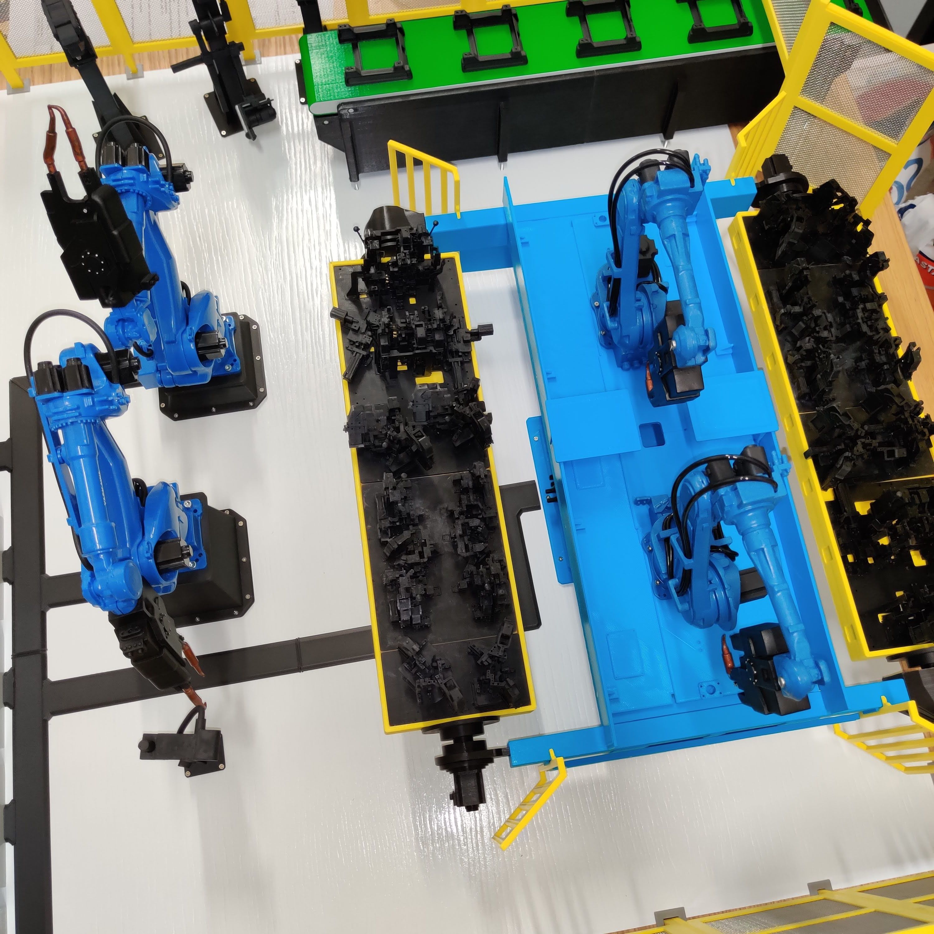 modellino in scala di impianto industriale stampato in 3d, trommel e componenti di linea di produzione